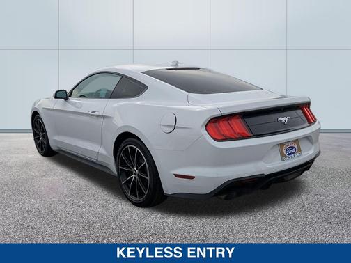 2021 Ford Mustang EcoBoost