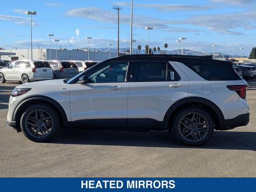 2025 Ford Explorer ST Line