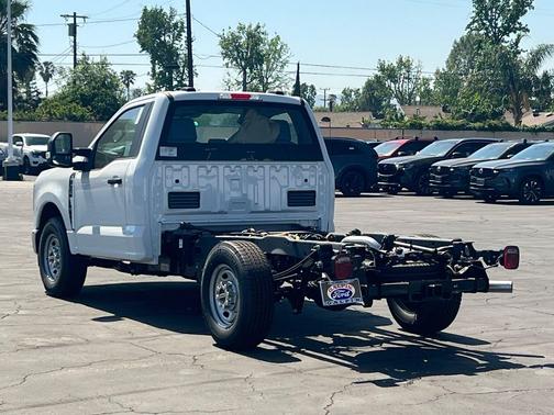OXFORD WHITE 2026 Ford F-250 XL