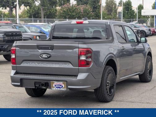 2025 Ford Maverick Lobo