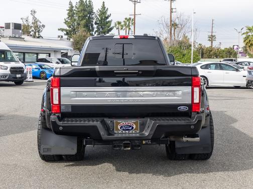 2022 Ford F-350 Platinum