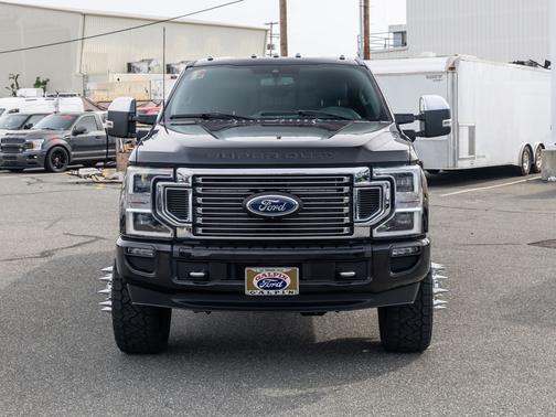 2022 Ford F-350 Platinum