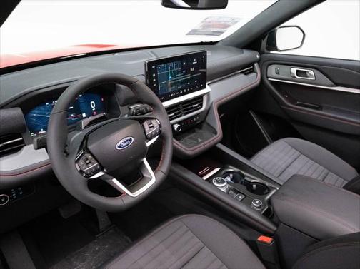 2025 Ford Explorer ST Line