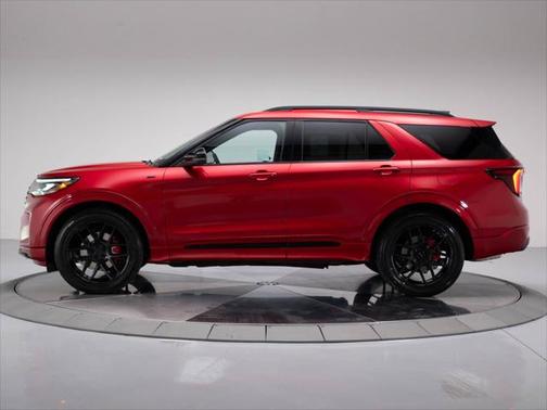 2025 Ford Explorer ST Line