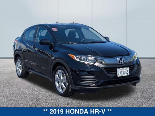 Crystal Black Pearl 2019 Honda HR-V LX