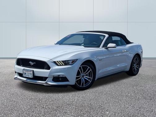 OXFORD WHITE 2017 Ford Mustang GT Premium