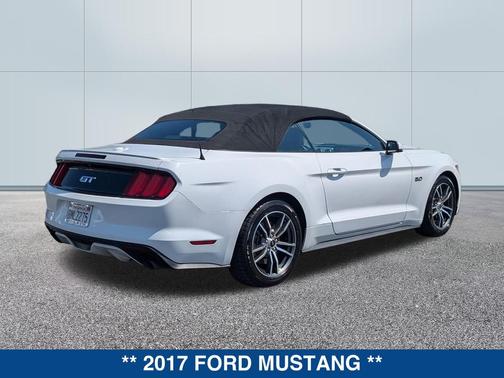 OXFORD WHITE 2017 Ford Mustang GT Premium