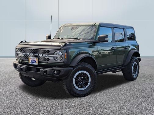 ERUPTION GREEN METALLIC 2023 Ford Bronco Badlands