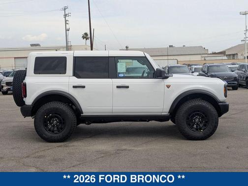 Oxford White 2026 Ford Bronco Badlands