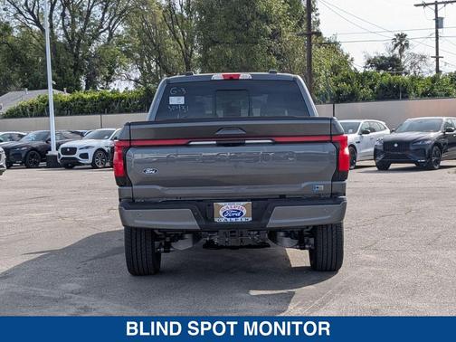 2025 Ford F-150 Lightning Platinum