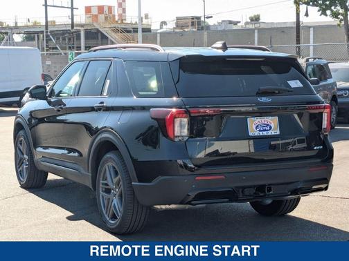 2025 Ford Explorer ST Line