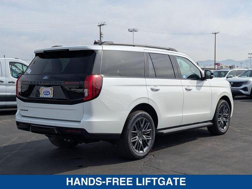 STAR WHITE METALLIC 2026 Ford Expedition Platinum
