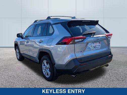 2021 Toyota RAV4 Hybrid XLE