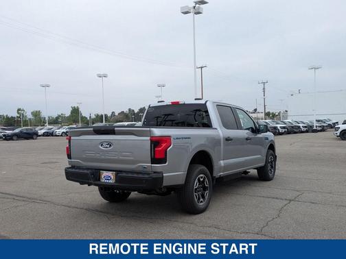 2024 Ford F-150 Lightning Pro