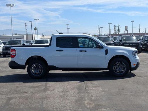 Oxford White 2026 Ford Maverick XLT