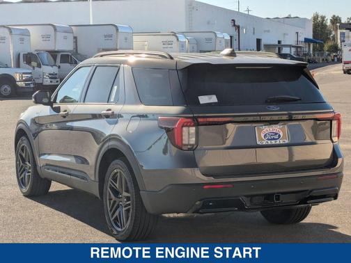 2025 Ford Explorer ST Line