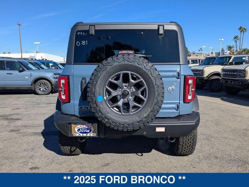 2025 Ford Bronco Badlands