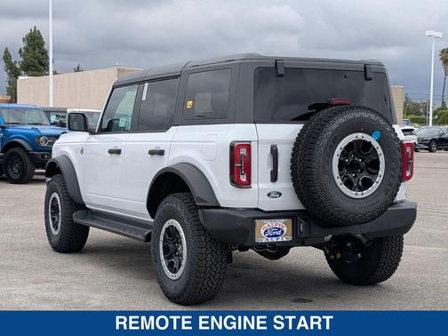 Oxford White 2026 Ford Bronco Outer Banks