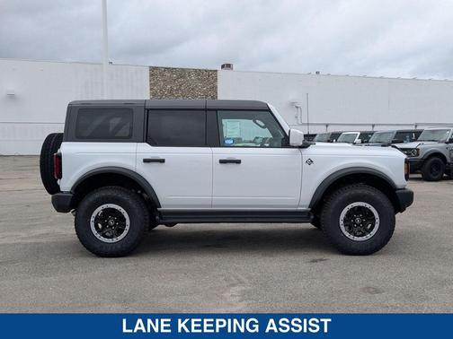 Oxford White 2026 Ford Bronco Outer Banks