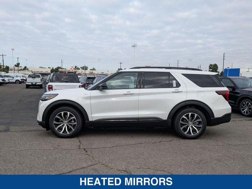 2025 Ford Explorer ST Line