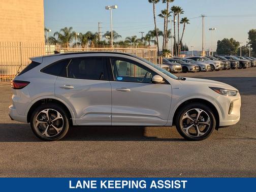 2025 Ford Escape ST-Line Elite