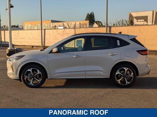 2025 Ford Escape ST-Line Elite