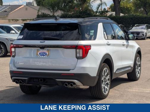 2025 Ford Explorer Platinum