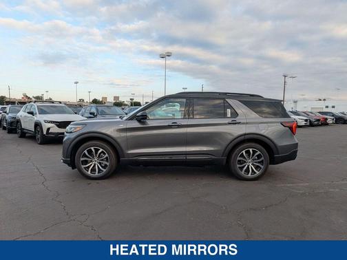 2025 Ford Explorer ST Line
