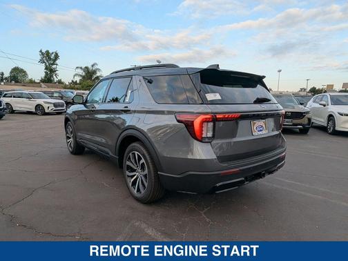 2025 Ford Explorer ST Line