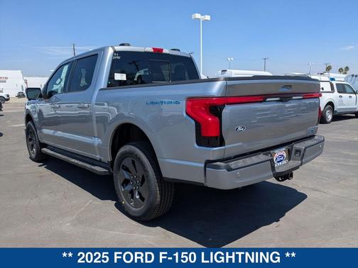 2025 Ford F-150 Lightning LARIAT