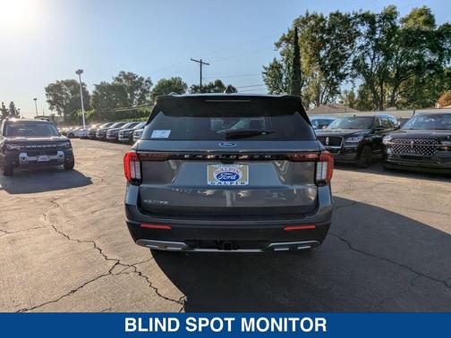 2025 Ford Explorer Active