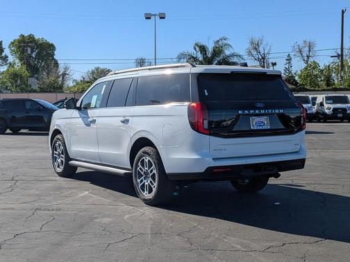 STAR WHITE METALLIC TRI-COAT 2026 Ford Expedition Max Active 4x4