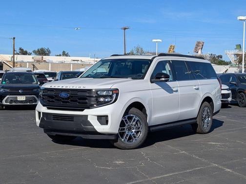STAR WHITE METALLIC TRI-COAT 2026 Ford Expedition Max Active 4x4