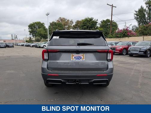 2025 Ford Explorer ST Line