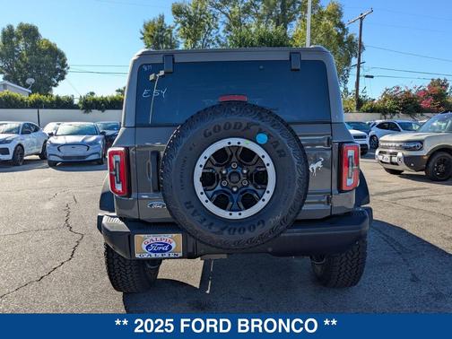2025 Ford Bronco Badlands