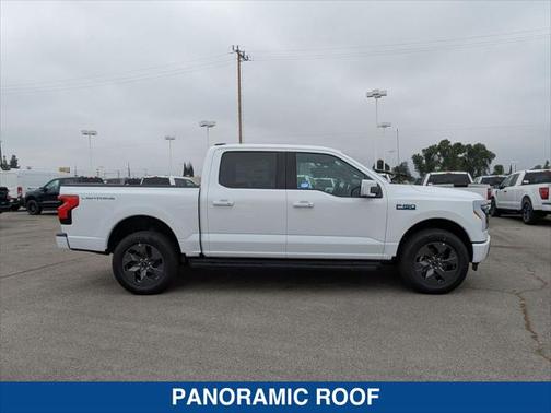2025 Ford F-150 Lightning LARIAT