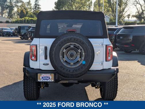 OXFORD WHITE 2025 Ford Bronco Badlands