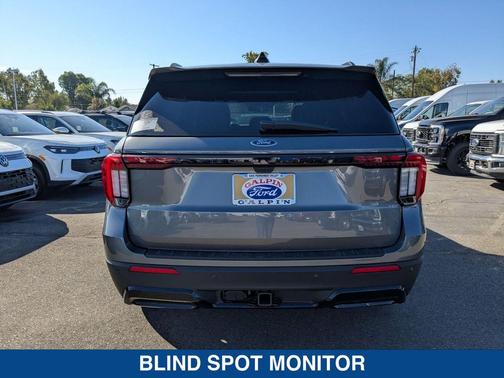 2025 Ford Explorer ST Line
