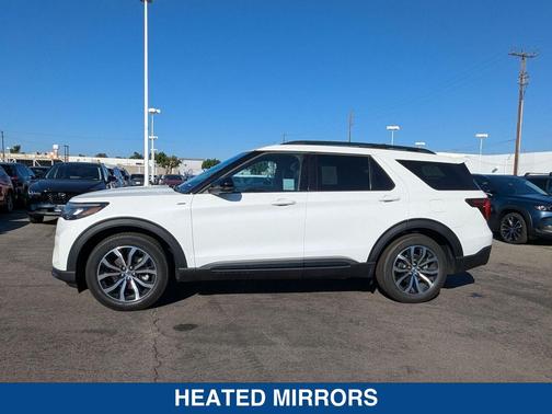2025 Ford Explorer ST Line