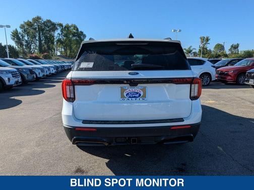 2025 Ford Explorer ST Line