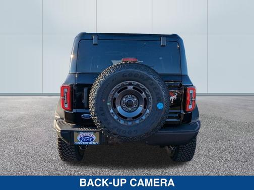 SHADOW BLACK 2024 Ford Bronco Badlands