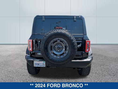 SHADOW BLACK 2024 Ford Bronco Badlands