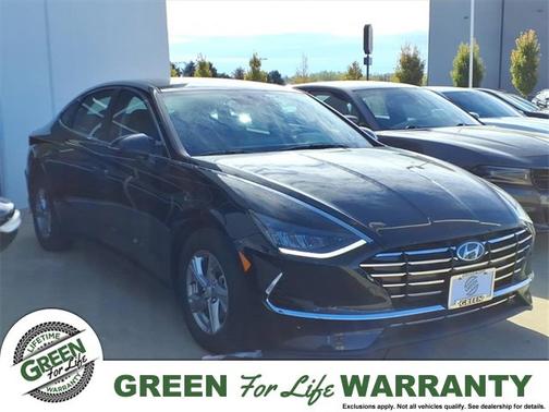 2022 Hyundai SONATA SE