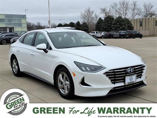 2022 Hyundai SONATA SE