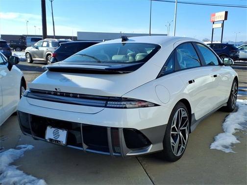 2025 Hyundai IONIQ 6 SEL
