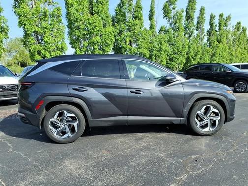 Gray 2022 Hyundai TUCSON Limited