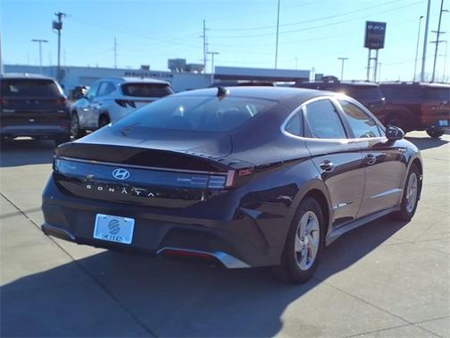 2025 Hyundai SONATA SE