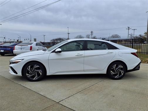 2024 Hyundai ELANTRA Limited