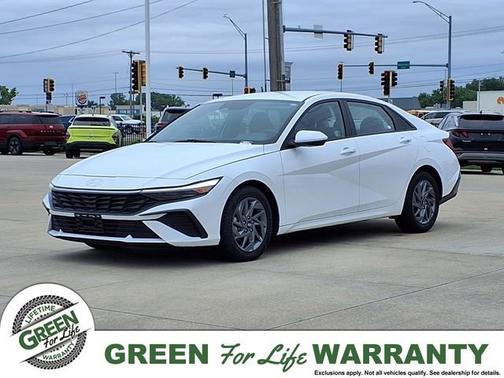 White 2024 Hyundai ELANTRA SEL