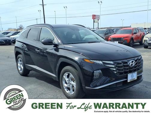 Black 2022 Hyundai TUCSON SEL